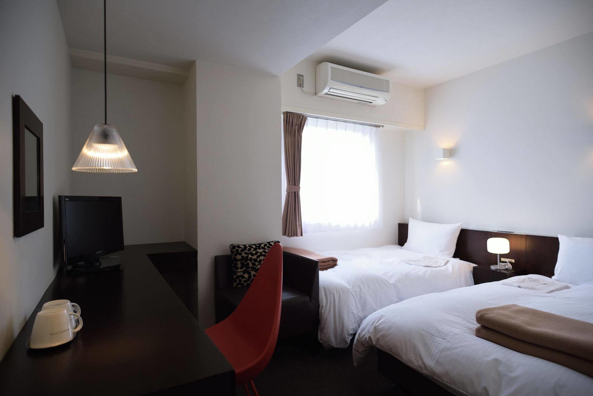 7 Days Hotel Plus Kochi  Exterior photo