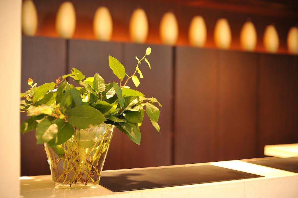 7 Days Hotel Plus Kochi  Exterior photo